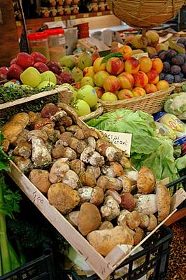 Fresh products in season - Florence - Mercato Centrale